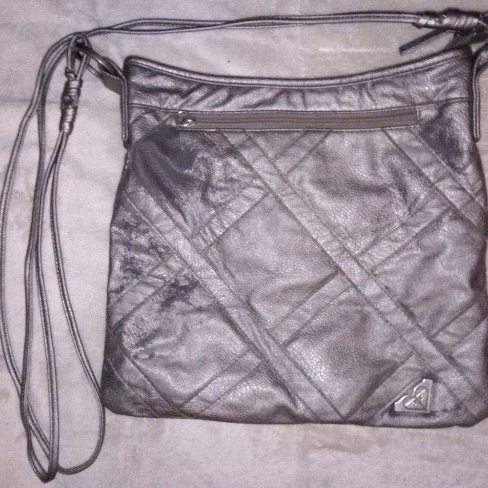 Roxy Silver Crossbody Bag Chic and Versatile